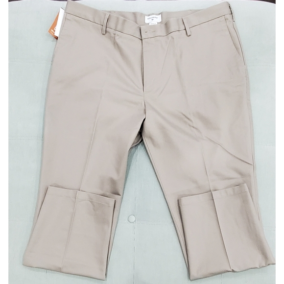 Dockers Classic Fit Pleated 40 X 30 - Picture 2 of 6
